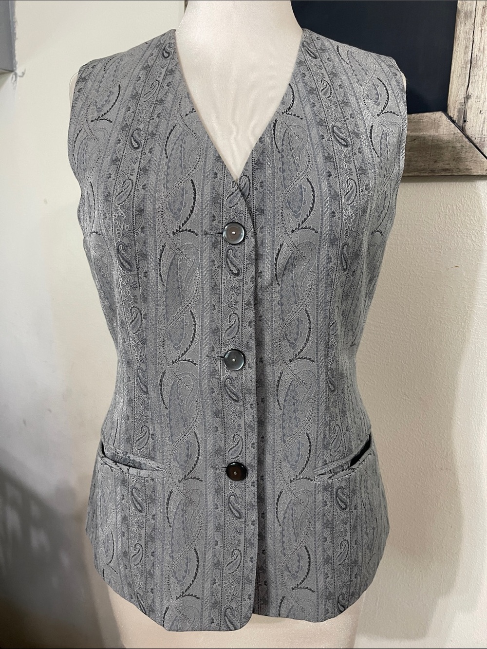 Liz Claiborne Collection Gray Paisley Vest - Sz S